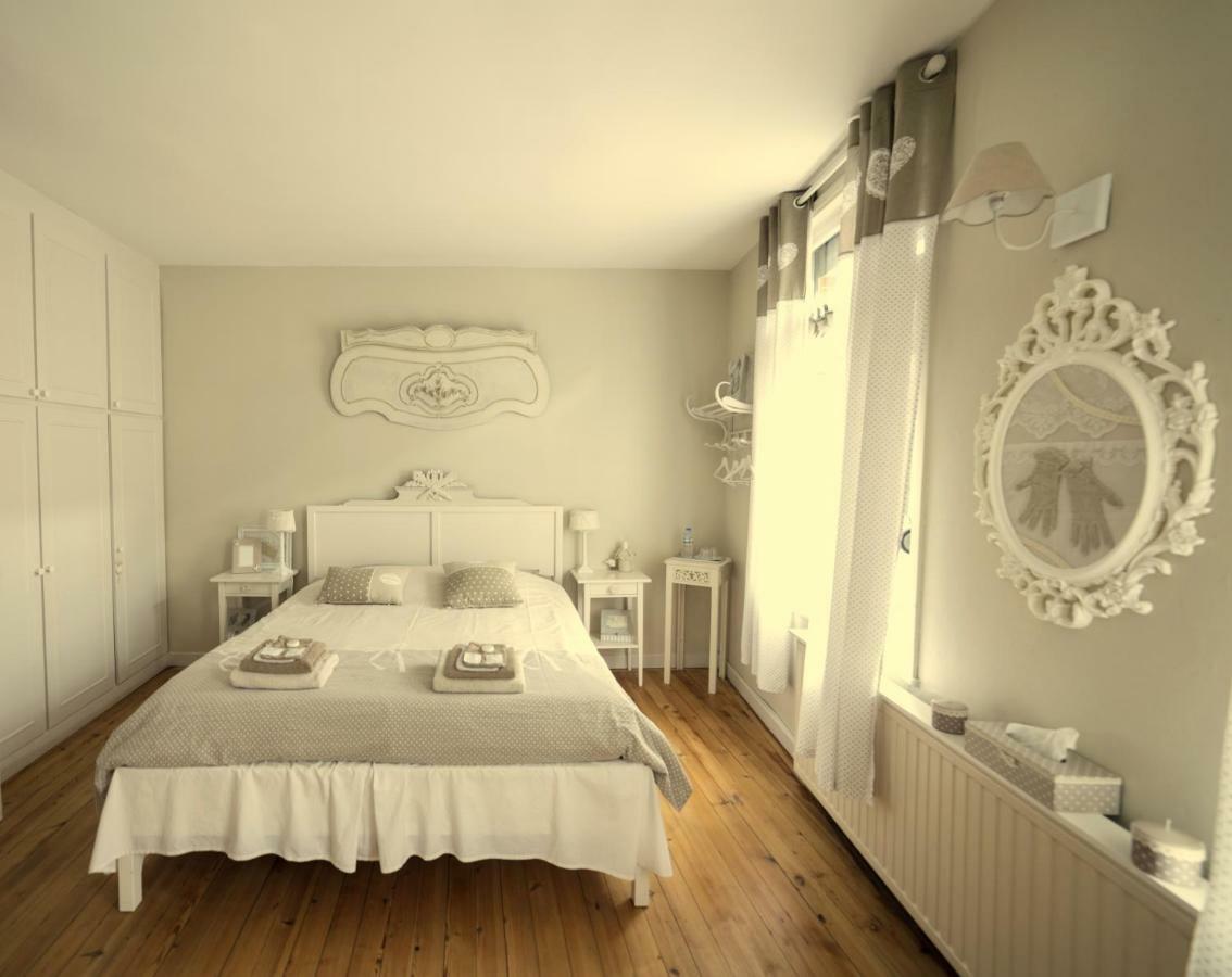Aux Petits Bonheurs Hotel La Gorgue Luaran gambar